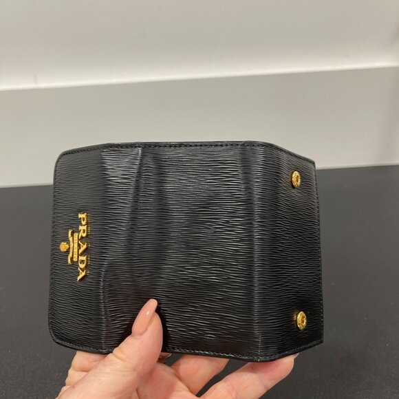 Prada 6-ring Key Case Black/Gold (JB1044) - Picture 8 of 8